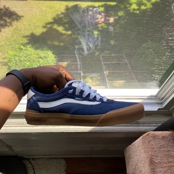 vans dark blue gum sole